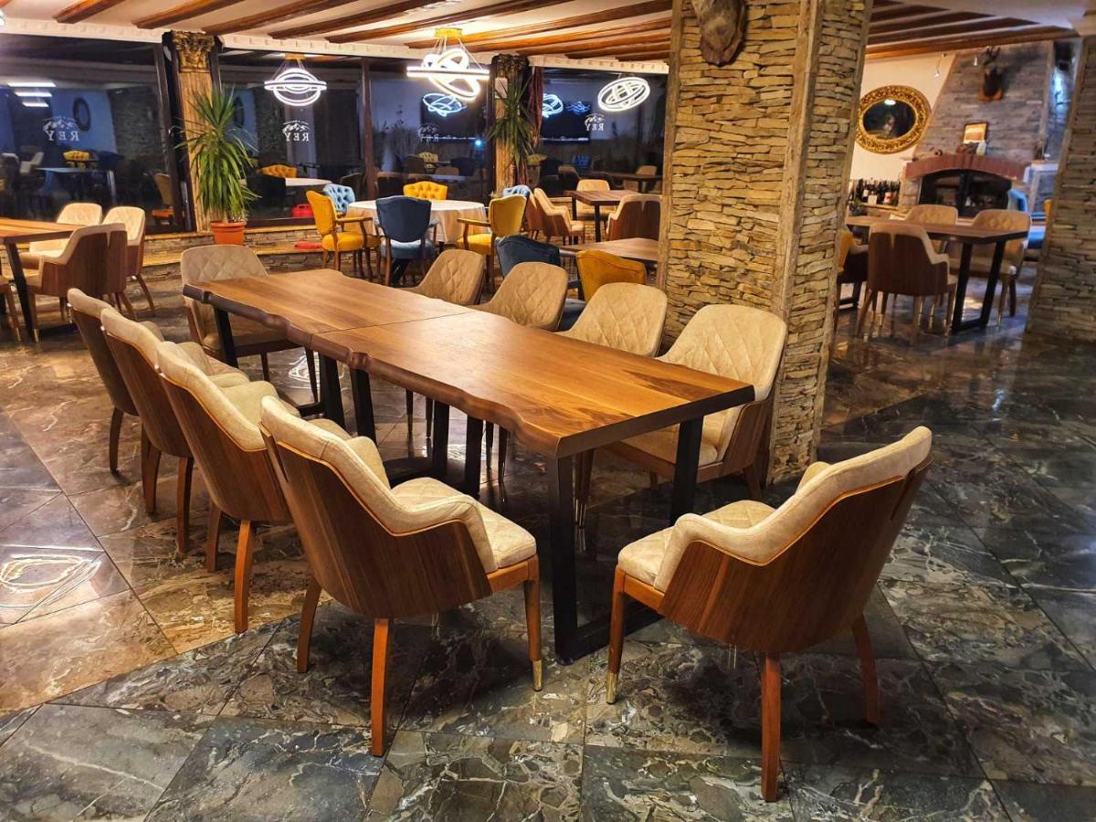 Rey Hotel مافروفو المظهر الخارجي الصورة