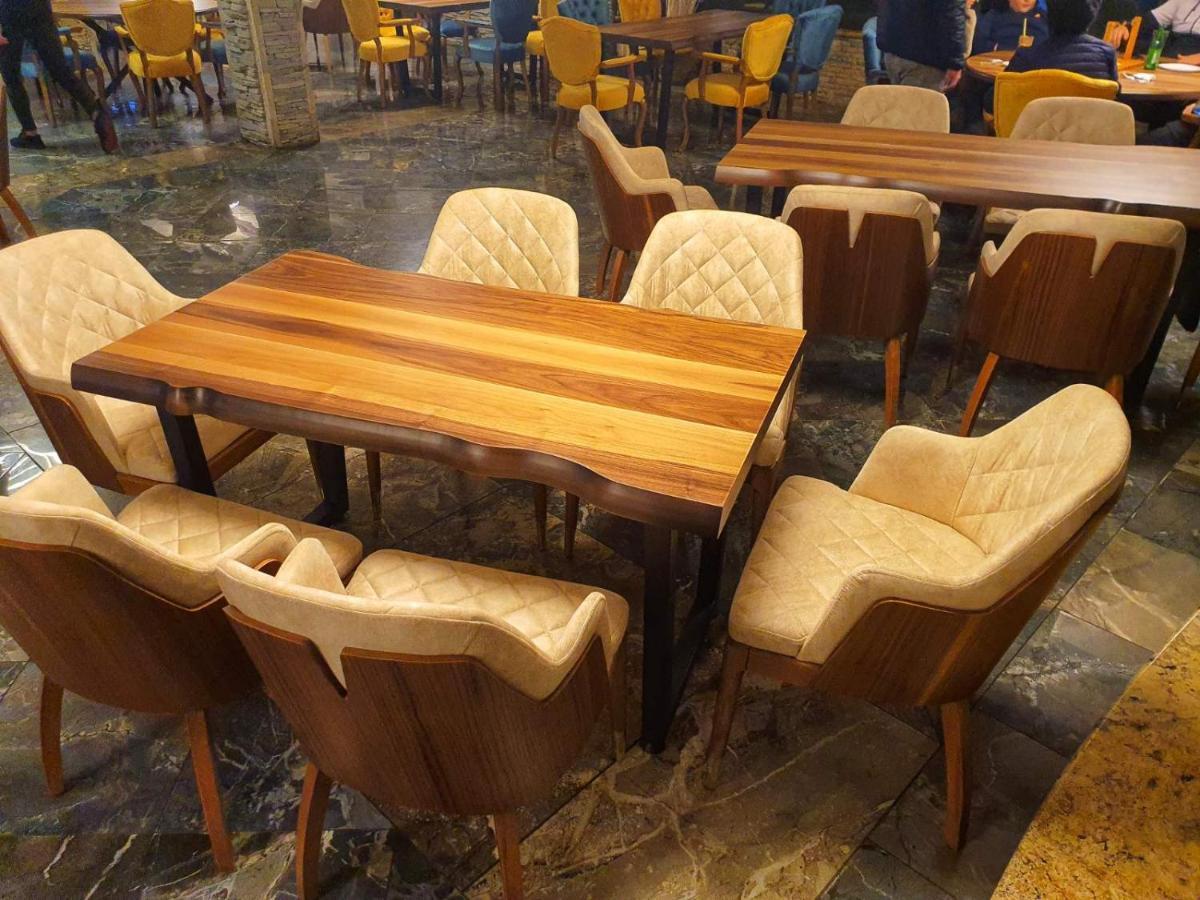 Rey Hotel مافروفو المظهر الخارجي الصورة