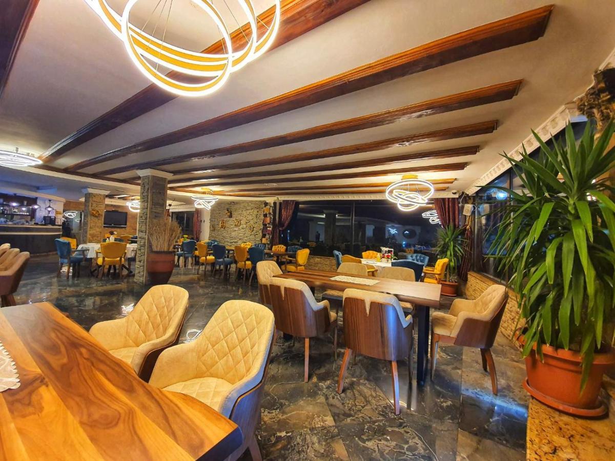 Rey Hotel مافروفو المظهر الخارجي الصورة