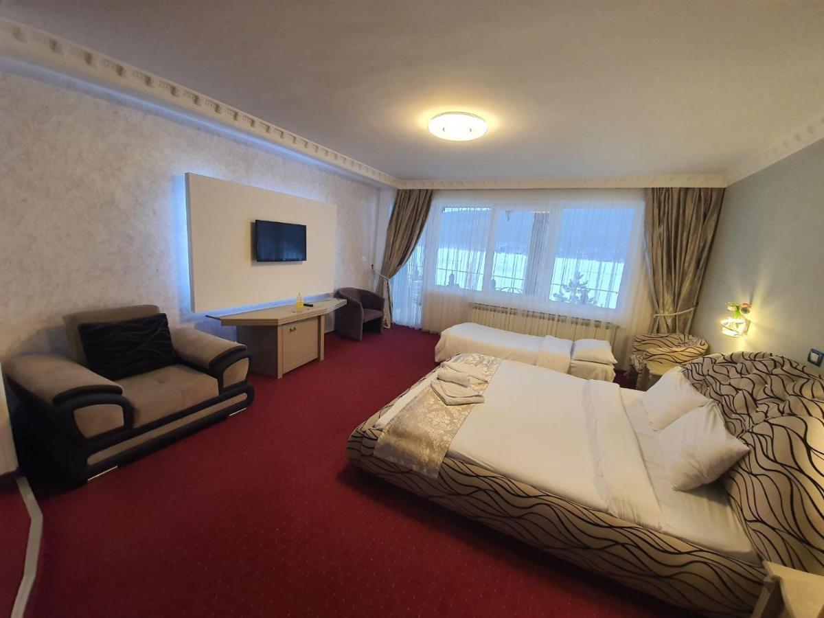Rey Hotel مافروفو المظهر الخارجي الصورة