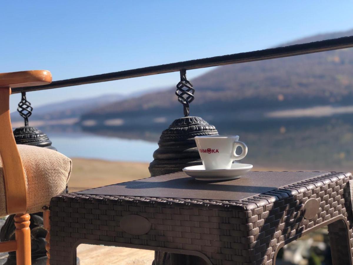 Rey Hotel مافروفو المظهر الخارجي الصورة
