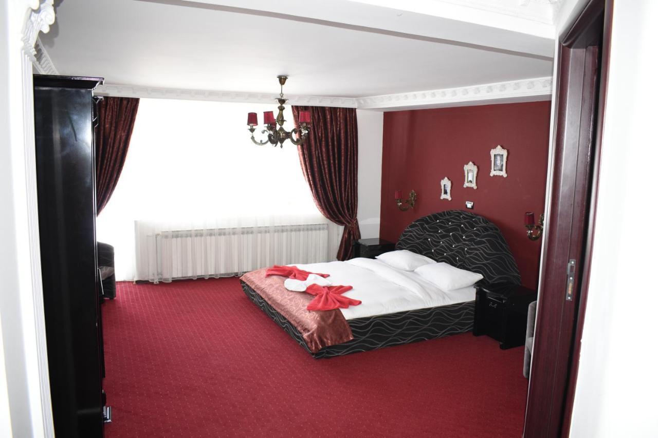 Rey Hotel مافروفو المظهر الخارجي الصورة